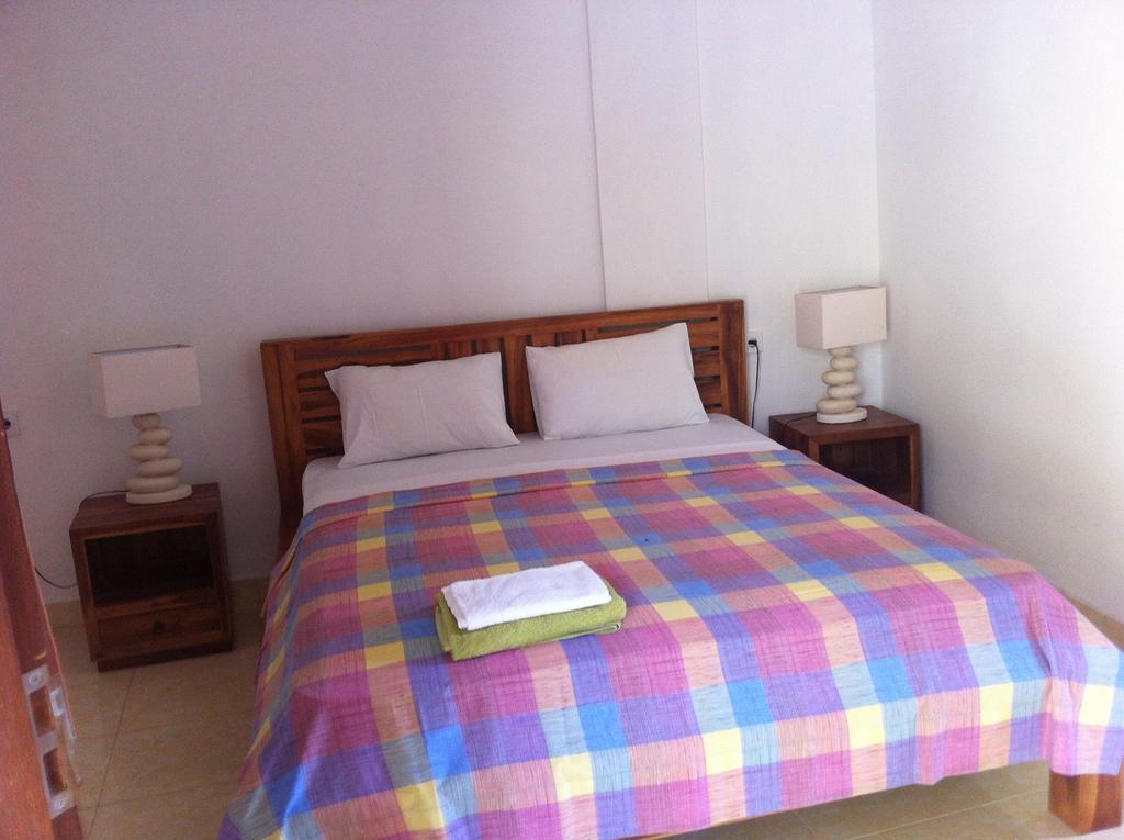 Amed Sari Beach Guesthouse Экстерьер фото