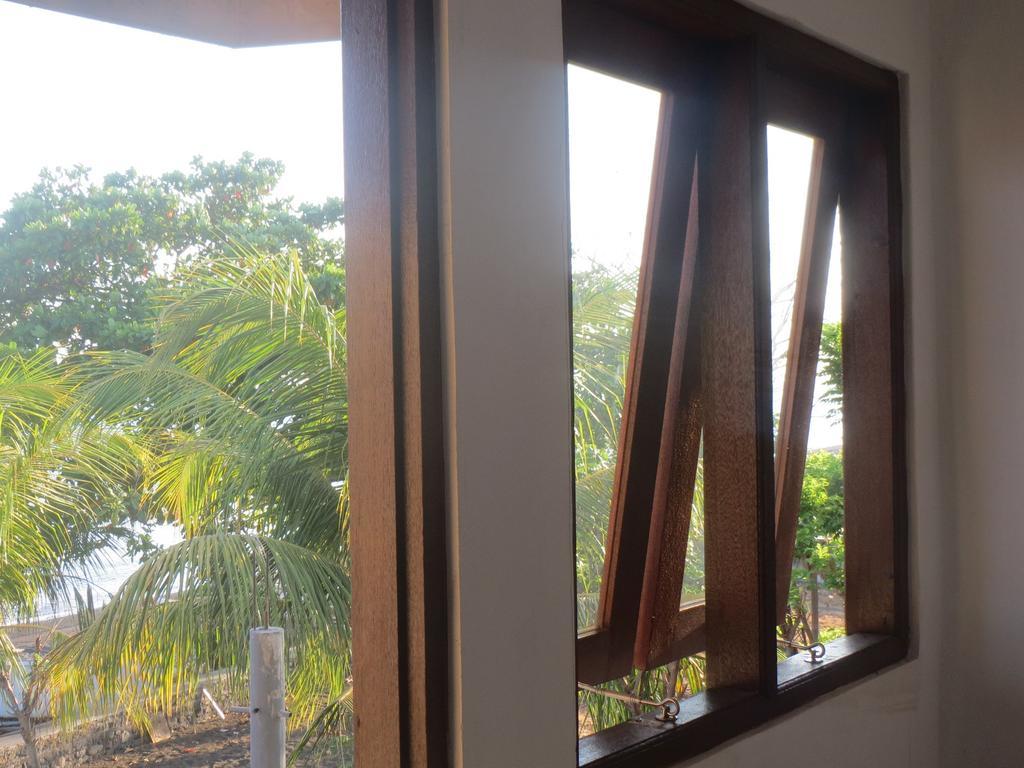 Amed Sari Beach Guesthouse Экстерьер фото