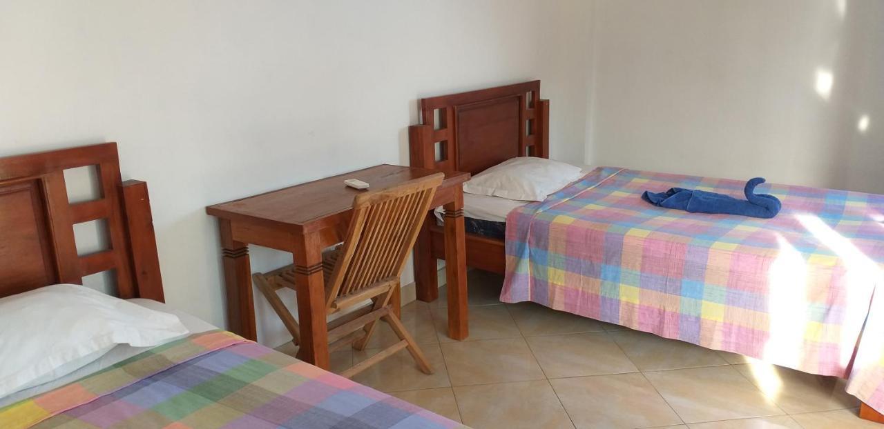 Amed Sari Beach Guesthouse Экстерьер фото